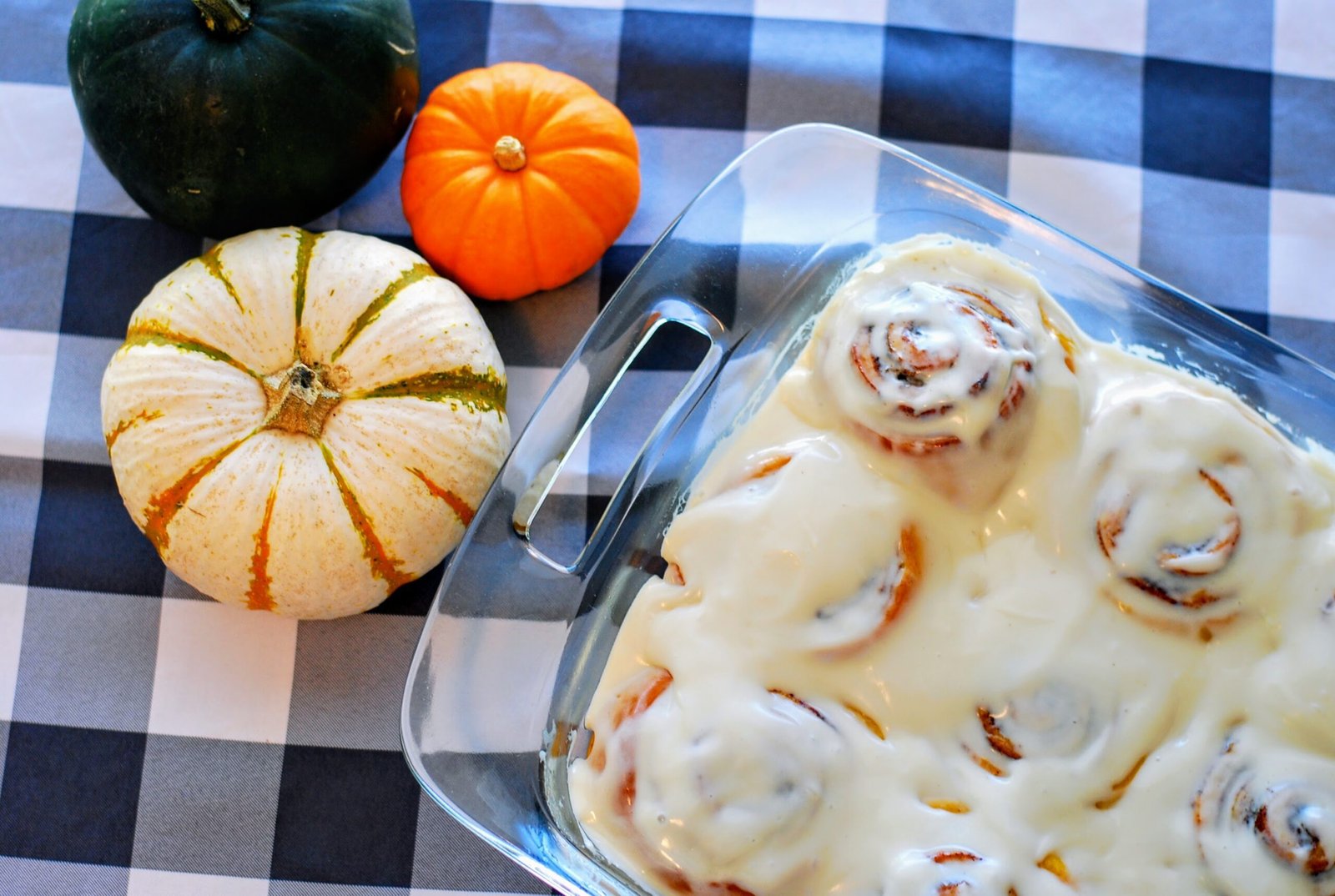 Pumpkin Spice Cinnamon Rolls